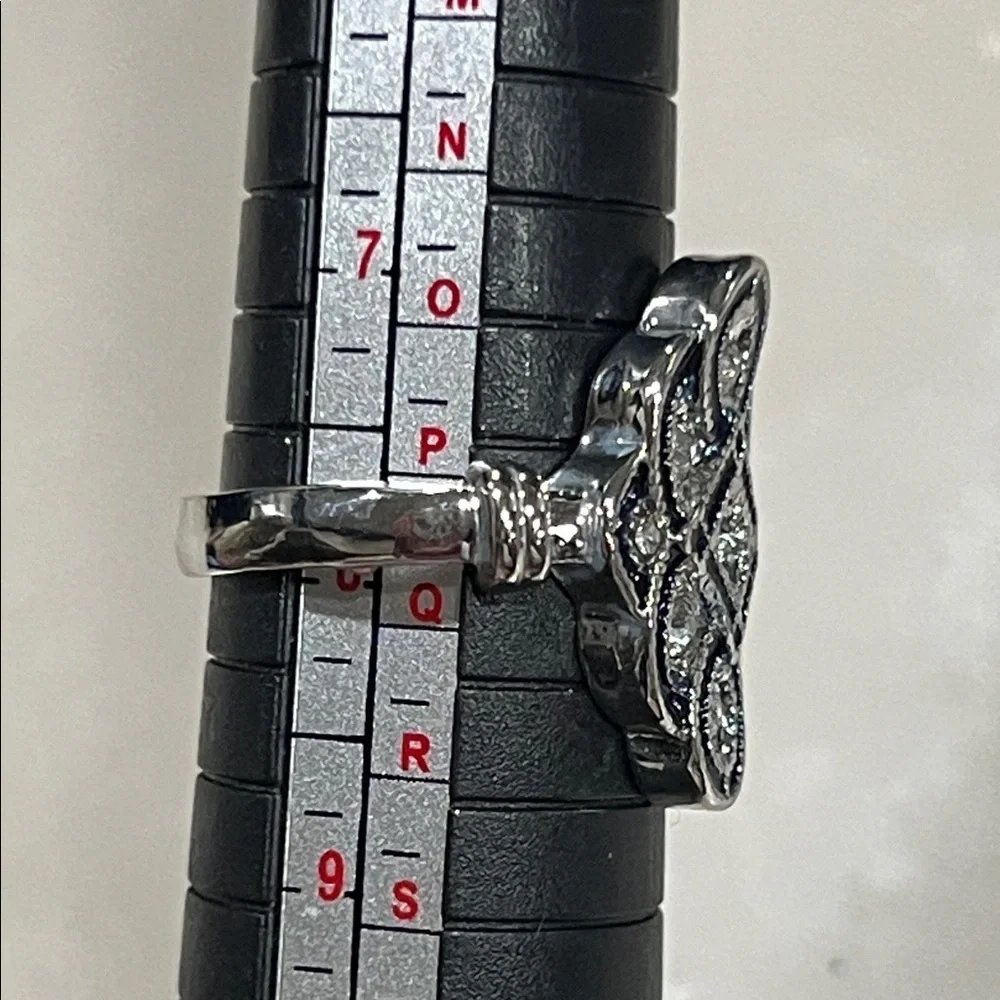 Elegant Silver and Blue Women's Ring
